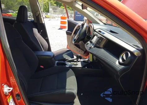 2015 Toyota Rav4 Xle z USA, uszkodzony, nr VIN 2T3RFREV9FW302454